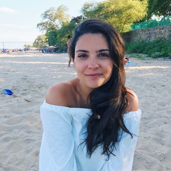 Meet your Posher, Julie - Picture 1 of 1